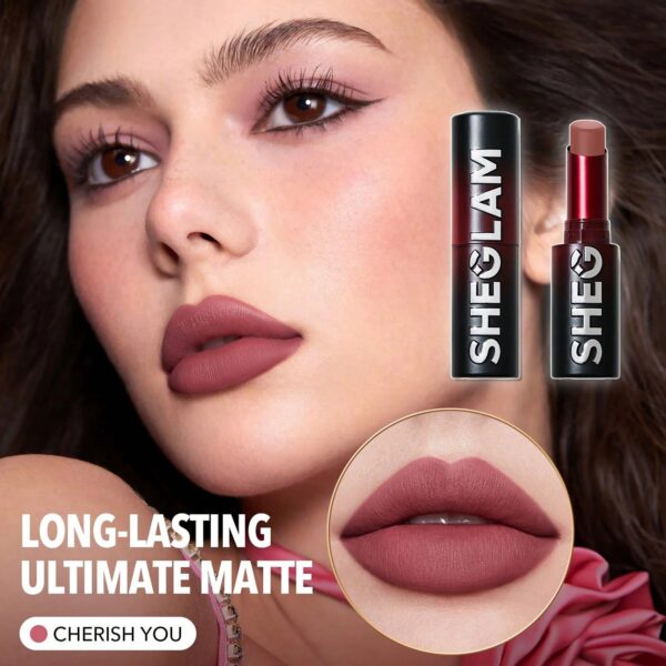 SHEGLAM أحمر شفاه غير لامع يدوم طويلاً - إصدار Dynamatte Boom (Ember Rose)، مثالي للحفلات والمناسبات الشتوية والسفر. لون وردي عصري يناسب مجموعة - Cherish You